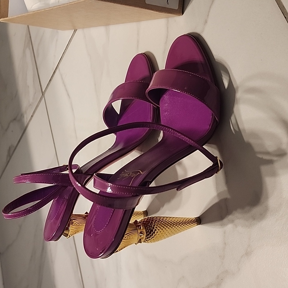 Christian LouboutinWomen's  Lipgloss Queen Patent Leather Sandals